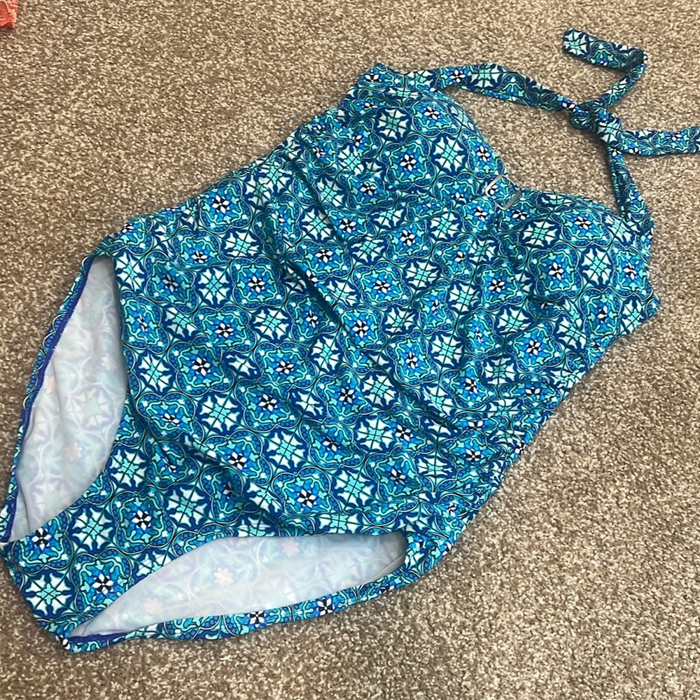 ASSETS by Sara Blakely Spanx one piece swim suit XL. Blue, teal, white